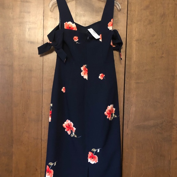 Navy w/coral dress. Size 4 - Picture 2 of 2